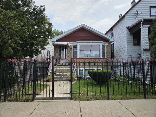 2033 N La Crosse Avenue, Chicago, IL 60639