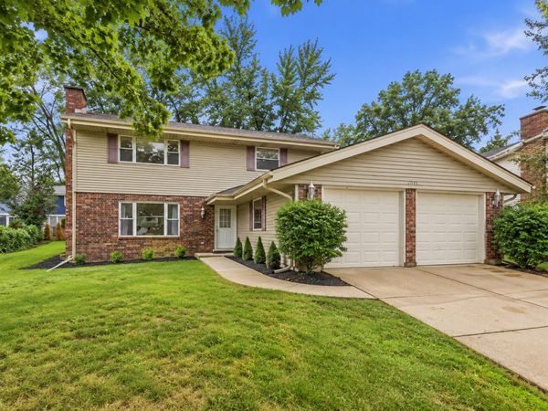 1134 Pinehurst Lane, Schaumburg, IL 60193