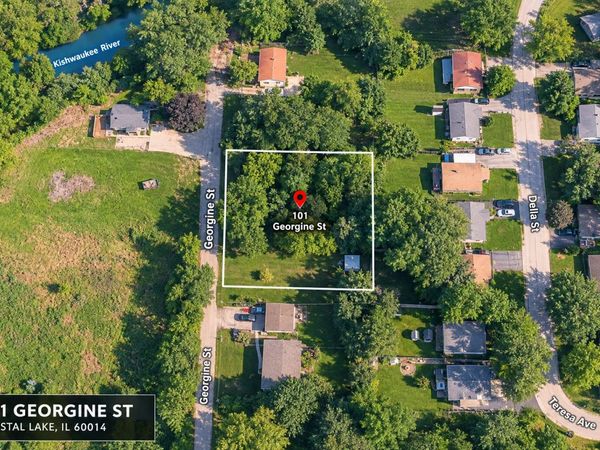 101 Georgine Street , Crystal Lake, IL 60014