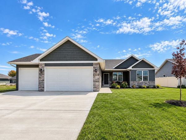 3851 Kestrel Point Drive, Janesville, WI 53548