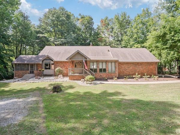 623 LAKEWOOD Place, Greentown, IN 46936