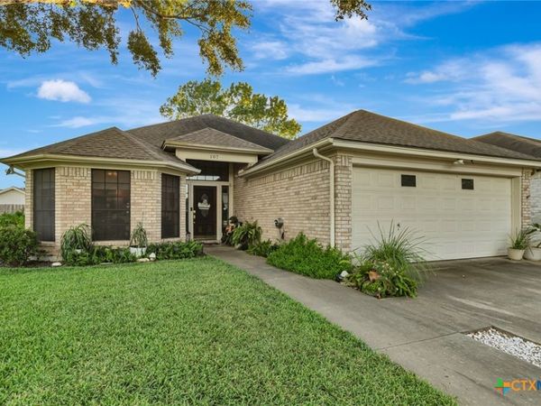 107 Windwood Lane, Victoria, TX 77904