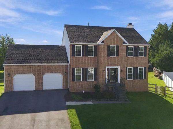 19214 CHIPPENDALE CIRCLE, HAGERSTOWN, MD 21742