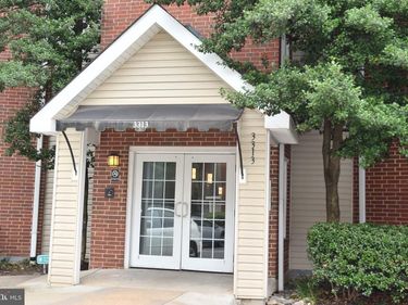 3313 WYNDHAM CIRCLE , Unit 1213, ALEXANDRIA, VA 22302