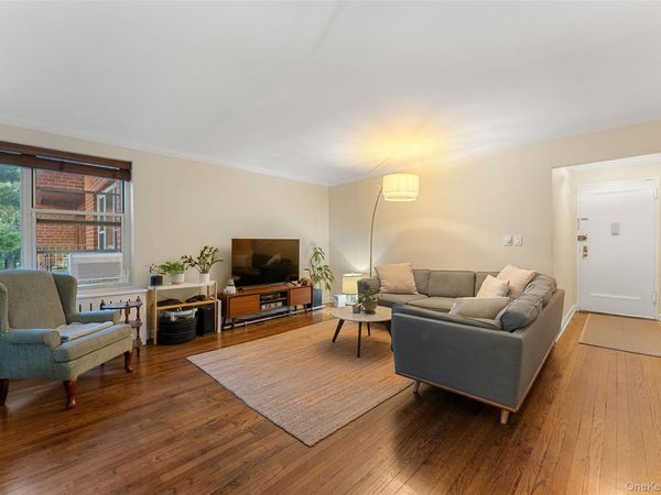 555 Broadway, Unit 3E, Hastings-on-Hudson, NY 10706