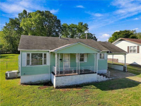 104 Plum Street , Stilwell, OK 74960