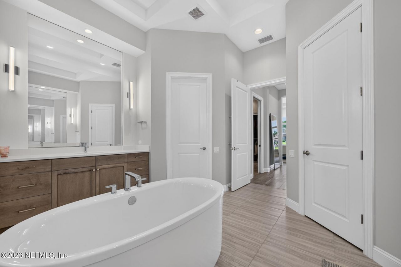 5244 Commissioners Drive, Jacksonville, FL 32224 Photo