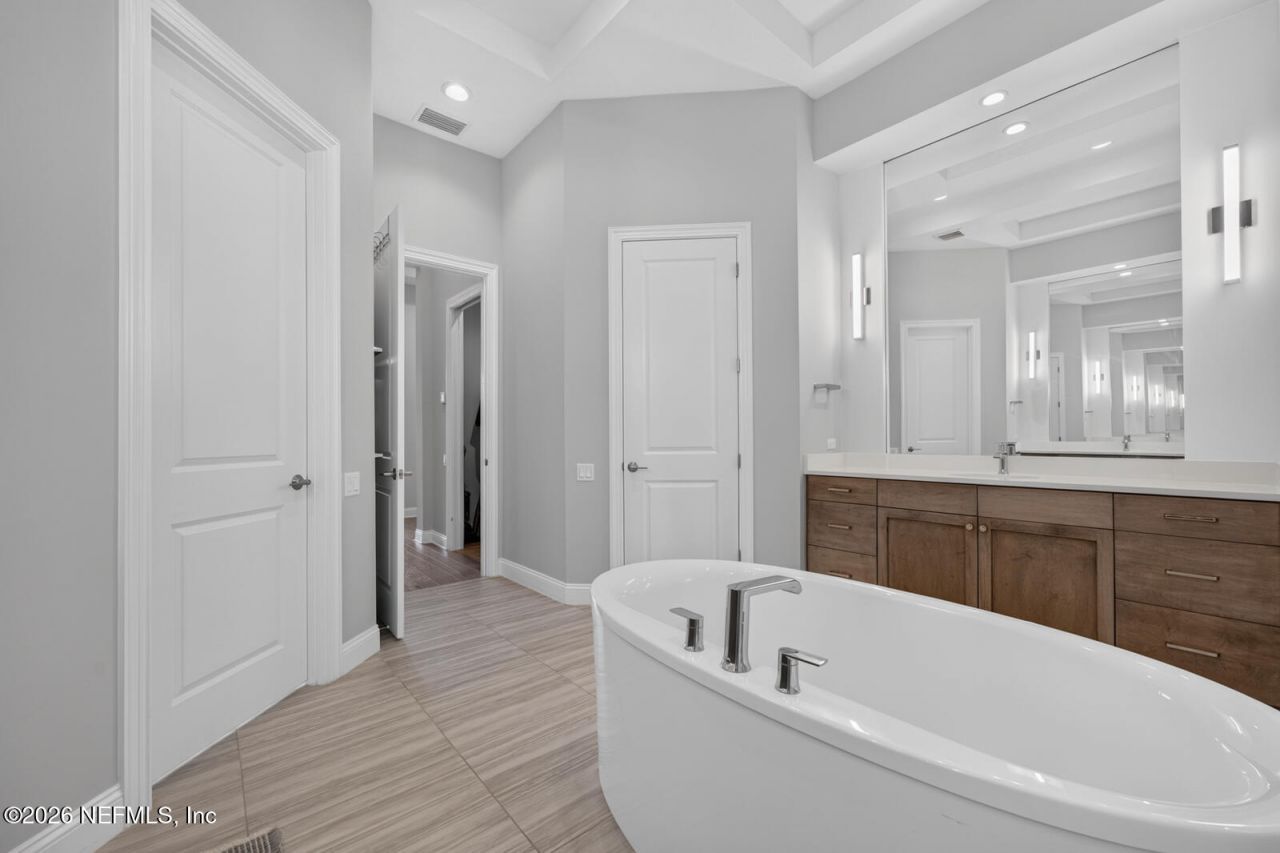 5244 Commissioners Drive, Jacksonville, FL 32224 Photo