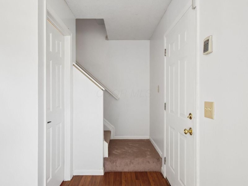 3033 Benchmark Drive , Columbus, OH 43219 Photo 2