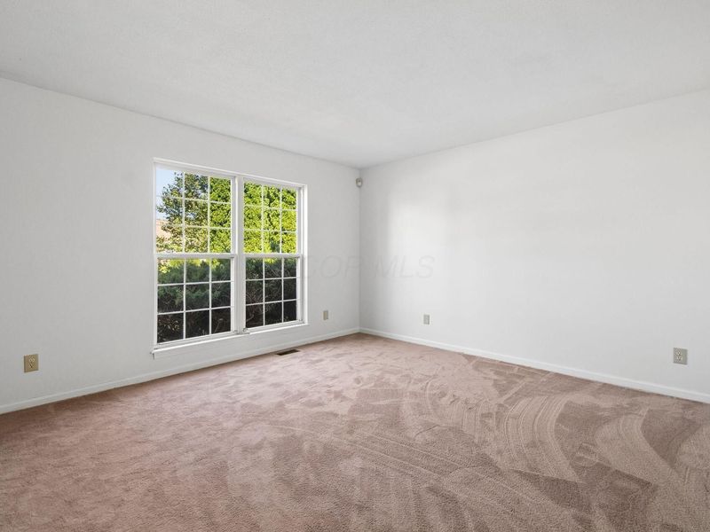 3033 Benchmark Drive , Columbus, OH 43219 Photo 6