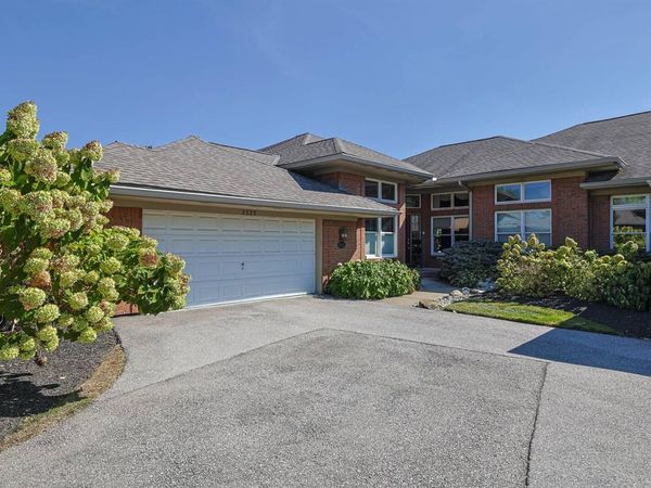 2525 Nicklaus Lane, Crestview Hills, KY 41017
