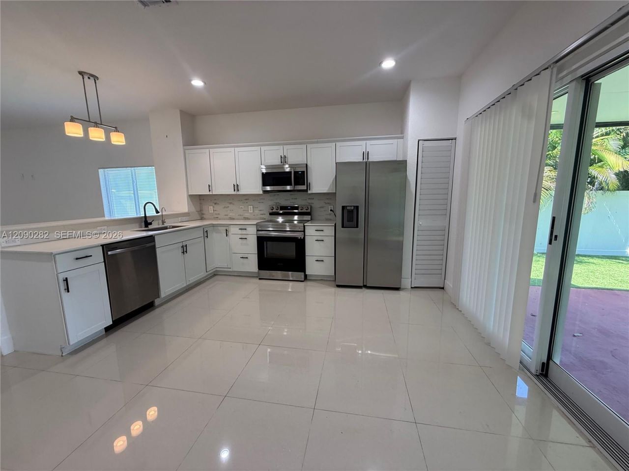 216 NW 9th St, Hallandale Beach, FL 33009 Photo
