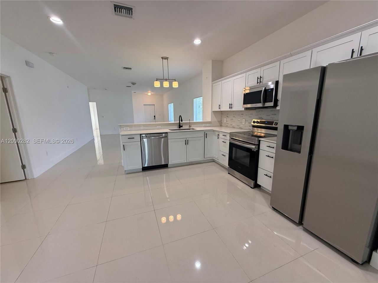 216 NW 9th St, Hallandale Beach, FL 33009 Photo