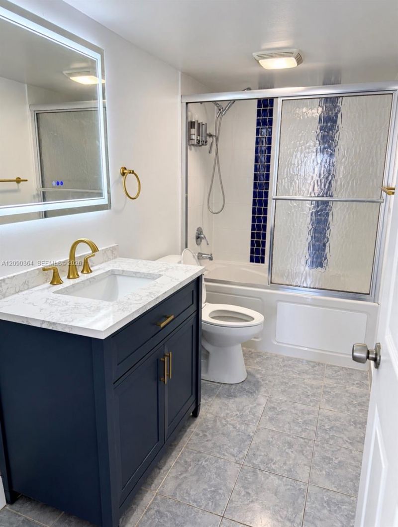 401 Golden Isles Dr, Unit 1015, Hallandale Beach, FL 33009 Photo