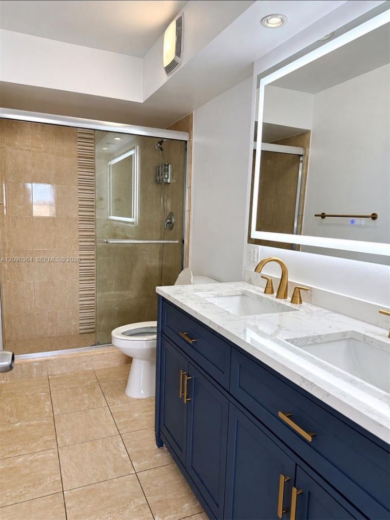 401 Golden Isles Dr, Unit 1015, Hallandale Beach, FL 33009 Photo