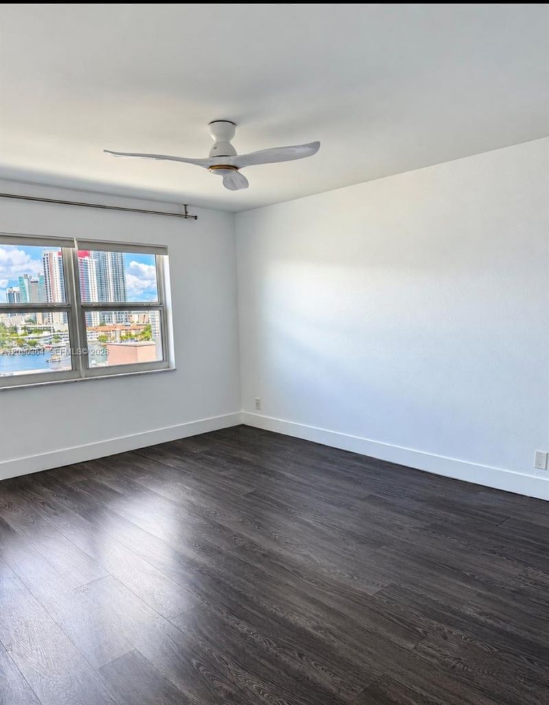 401 Golden Isles Dr, Unit 1015, Hallandale Beach, FL 33009 Photo
