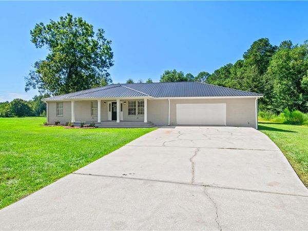 9451 Three Notch Road, Theodore, AL 36582