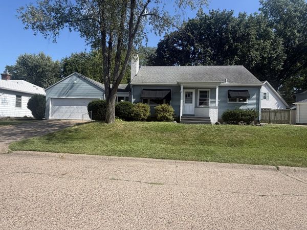 1605 Broadlawn Avenue , Davenport, IA 52803