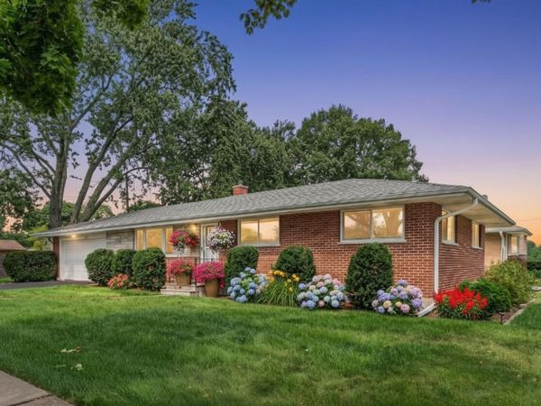 420 Berkshire Lane , Des Plaines, IL 60016