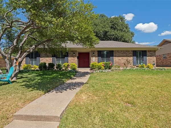 906 Loganwood Avenue, Richardson, TX 75080
