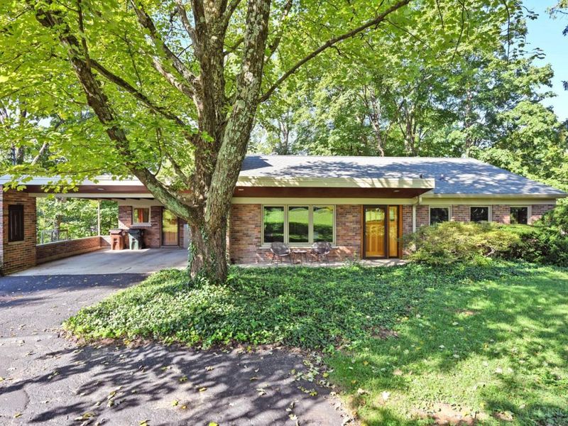 277 Compton Road, Wyoming, OH 45215 Photo 1