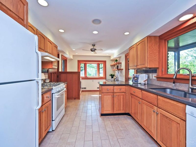 277 Compton Road, Wyoming, OH 45215 Photo 19