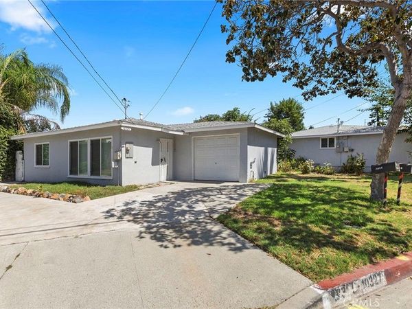 10325 Flora Vista Street , Bellflower, CA 90706