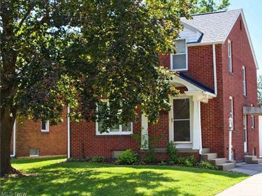 924 Spangler Road NE, Canton, OH 44714