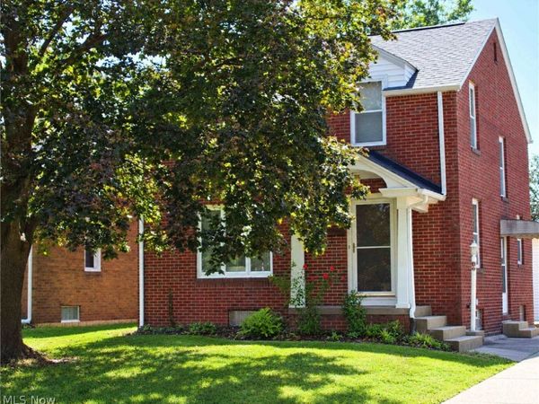 924 Spangler Road NE, Canton, OH 44714