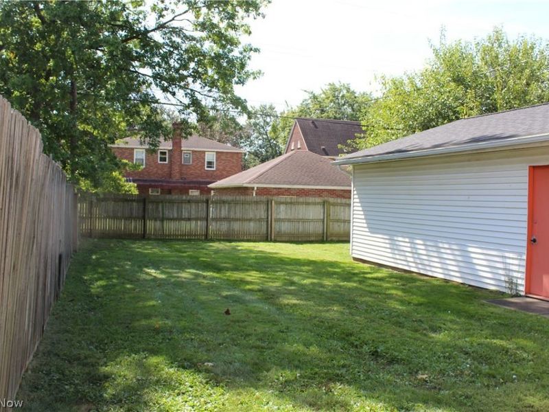 924 Spangler Road NE, Canton, OH 44714 Photo 13