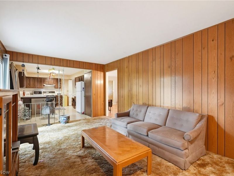 1780 E Parkhaven Drive, Seven Hills, OH 44131 Photo 11