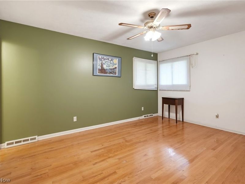 1780 E Parkhaven Drive, Seven Hills, OH 44131 Photo 18