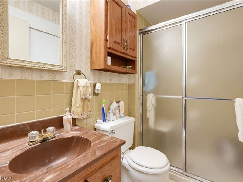 1780 E Parkhaven Drive, Seven Hills, OH 44131 Photo 21