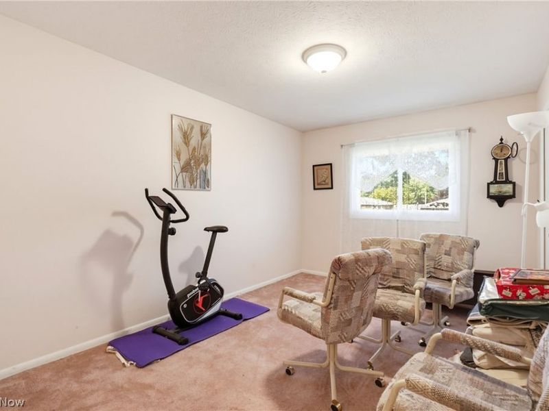 1780 E Parkhaven Drive, Seven Hills, OH 44131 Photo 24