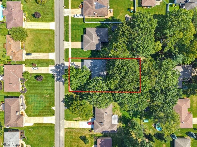 1780 E Parkhaven Drive, Seven Hills, OH 44131 Photo 4