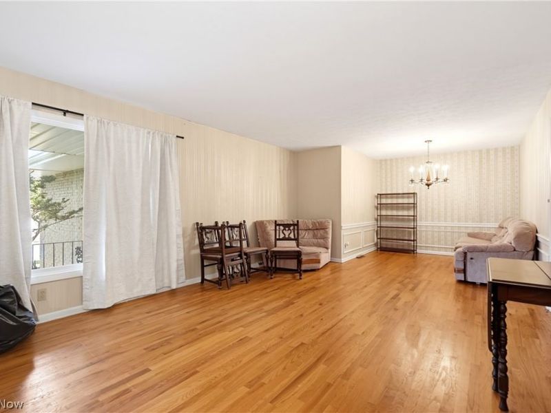1780 E Parkhaven Drive, Seven Hills, OH 44131 Photo 7