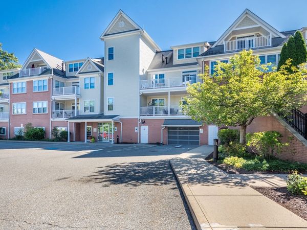 95 Conant Street, Unit 302, Concord, MA 01742