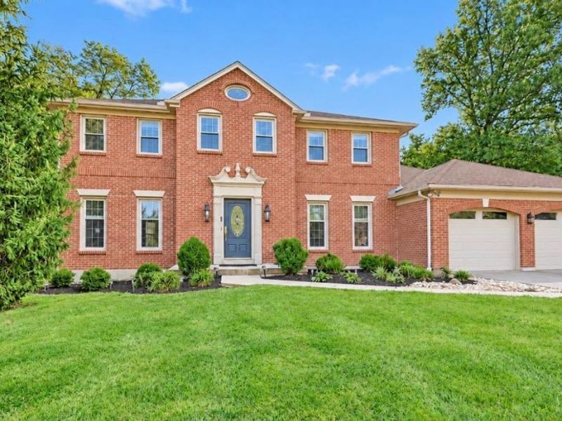 824 Shawnee Trace Court, Anderson Township, OH 45255 Photo 2