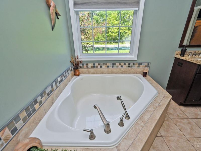 6476 Cedar Lake Lane, Goshen Township, OH 45140 Photo 3