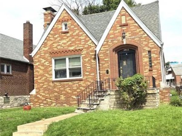 5953 N Pointe Boulevard , St Louis, MO 63147