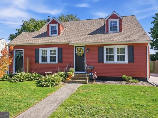 649 HILLCREST , MORRISVILLE, PA 19067