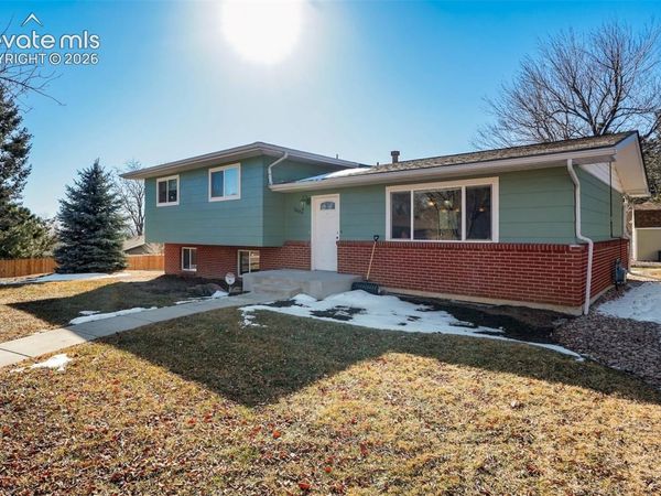 3806 Somerset Drive, Colorado Springs, CO 80907