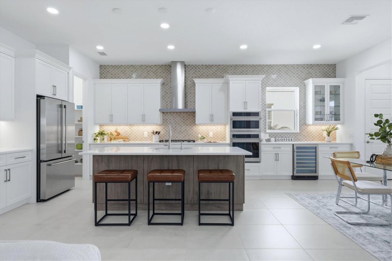 844 Blue Shell Loop, Sarasota, FL 34240 Photo