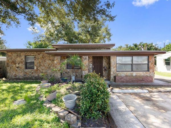 1124 54TH AVENUE N, ST PETERSBURG, FL 33703