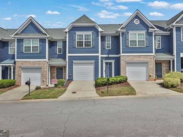6608 Splashwater Drive, Flowery Branch, GA 30542