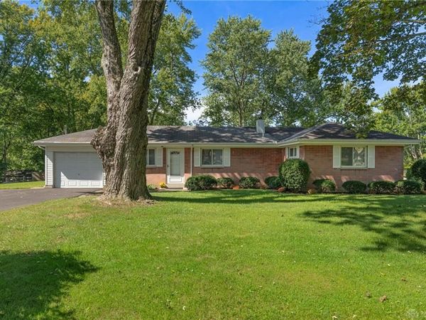 1663 Curlett Drive, Dayton, OH 45432