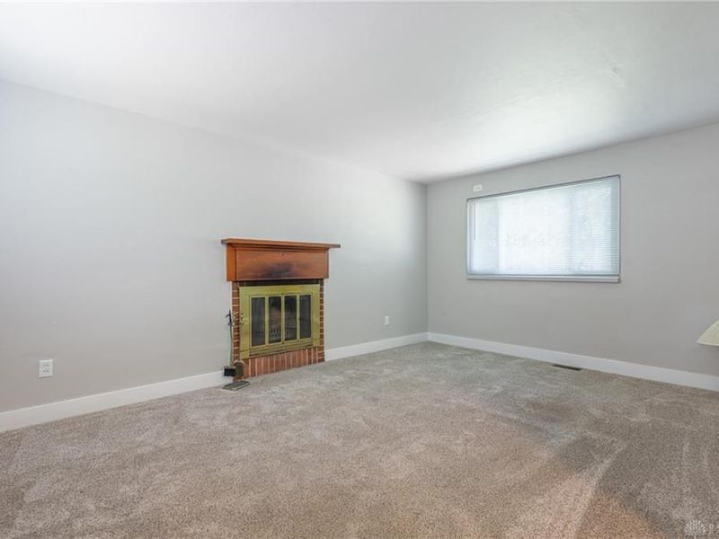 1663 Curlett Drive, Dayton, OH 45432 Photo 2