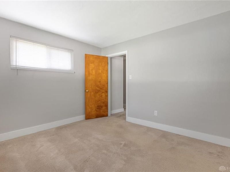 1663 Curlett Drive, Dayton, OH 45432 Photo 8