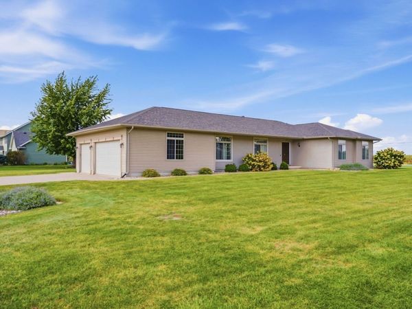 12704 25th Street Court W, Milan, IL 61264