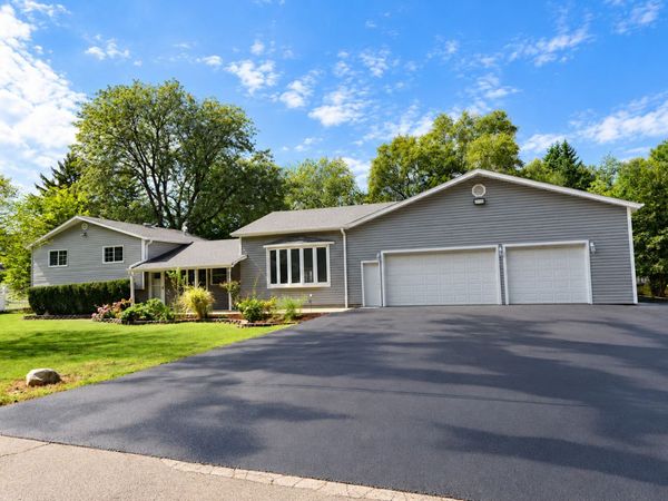 5N712 Garden Avenue , Roselle, IL 60172